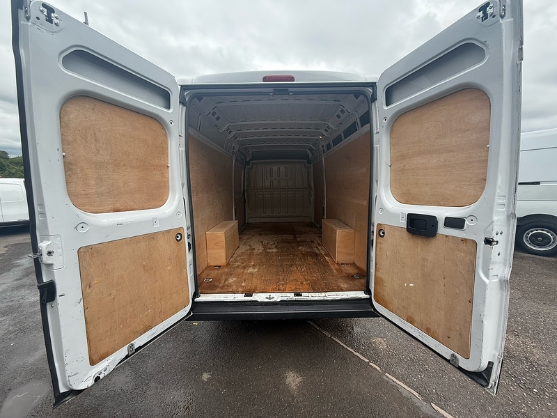 Peugeot BlueHDi 435 Professional Panel Van 2.2 Manual Diesel