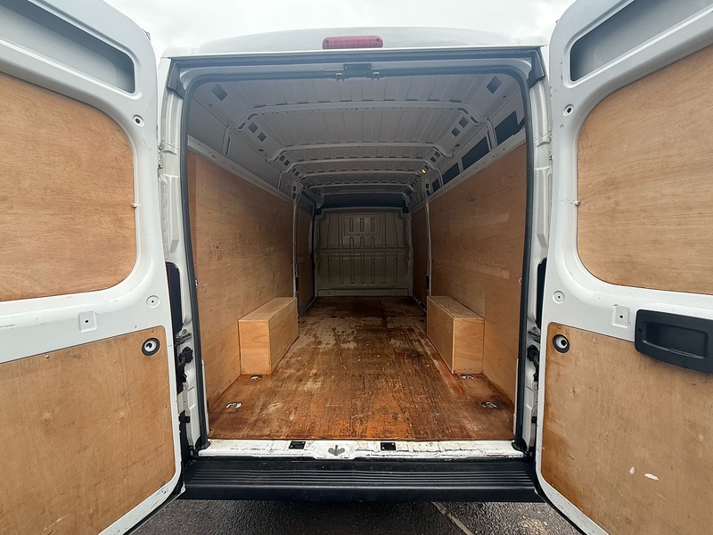 Peugeot BlueHDi 435 Professional Panel Van 2.2 Manual Diesel