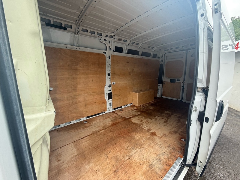 Peugeot BlueHDi 435 Professional Panel Van 2.2 Manual Diesel