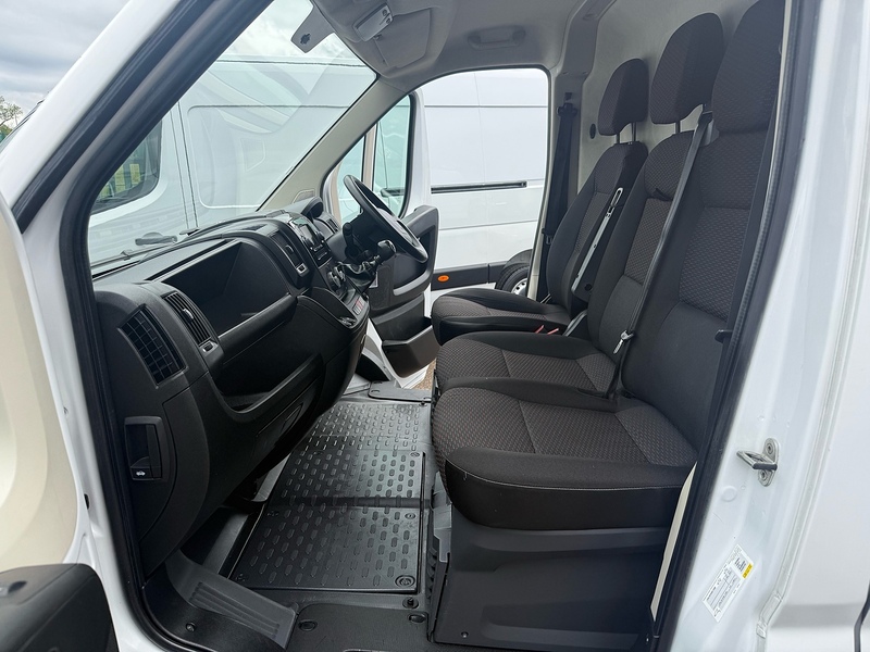 Peugeot BlueHDi 435 Professional Panel Van 2.2 Manual Diesel