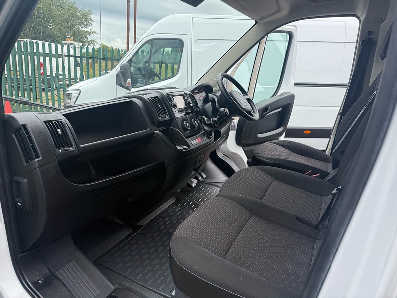 Peugeot BlueHDi 435 Professional Panel Van 2.2 Manual Diesel
