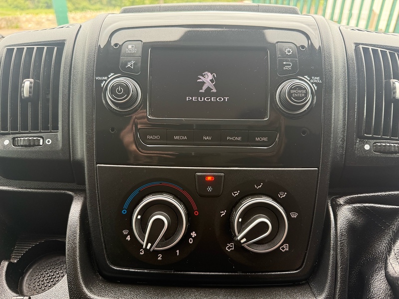 Peugeot BlueHDi 435 Professional Panel Van 2.2 Manual Diesel