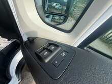 Peugeot Boxer BlueHDi 435 Professional 