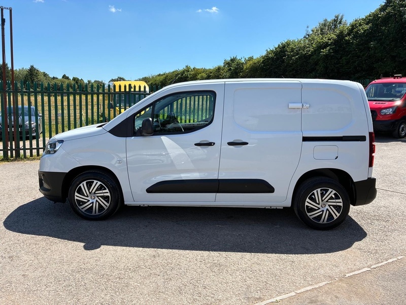 Toyota 1.5 BlueHDi Active Short Panel Van 5dr Diesel Manual SWB Euro 6 (s/s) (100 bhp)