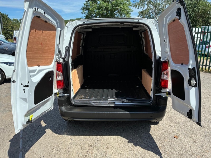Toyota 1.5 BlueHDi Active Short Panel Van 5dr Diesel Manual SWB Euro 6 (s/s) (100 bhp)