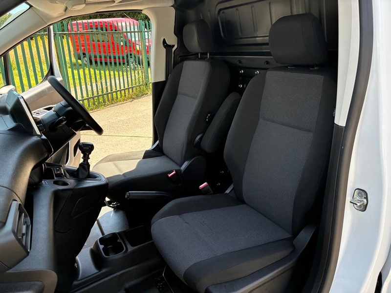 Toyota 1.5 BlueHDi Active Short Panel Van 5dr Diesel Manual SWB Euro 6 (s/s) (100 bhp)