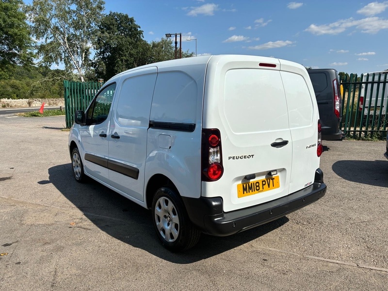 Peugeot 1.6 BlueHDi 854 Professional Panel Van 5dr Diesel Manual L1 (112 g/km, 97.64 bhp)