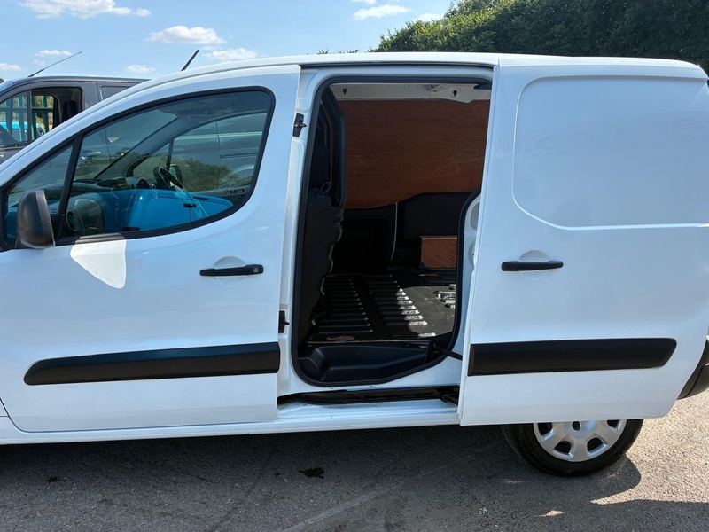 Peugeot 1.6 BlueHDi 854 Professional Panel Van 5dr Diesel Manual L1 (112 g/km, 97.64 bhp)