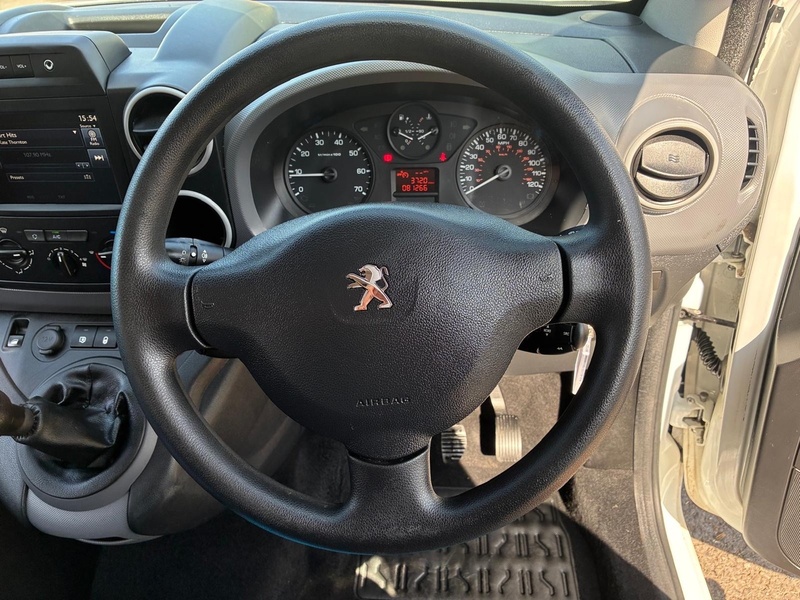 Peugeot 1.6 BlueHDi 854 Professional Panel Van 5dr Diesel Manual L1 (112 g/km, 97.64 bhp)