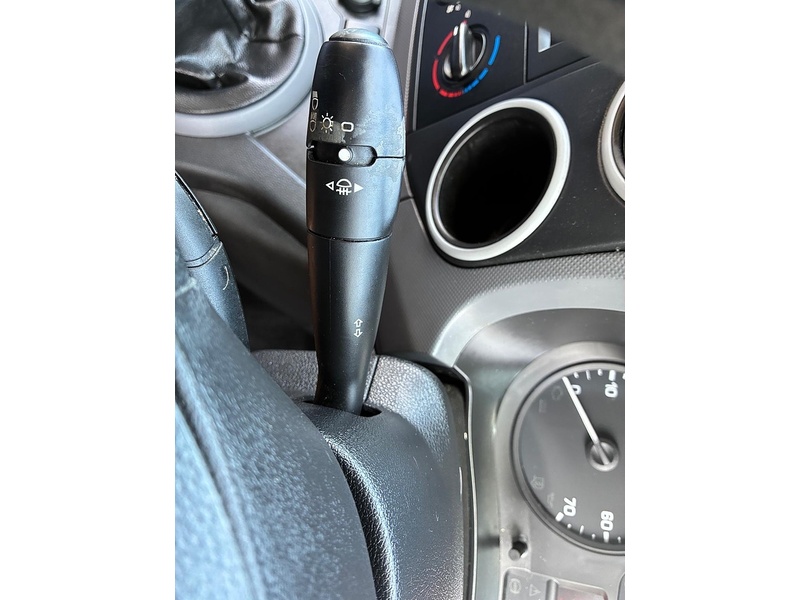 Peugeot 1.6 BlueHDi 854 Professional Panel Van 5dr Diesel Manual L1 (112 g/km, 97.64 bhp)