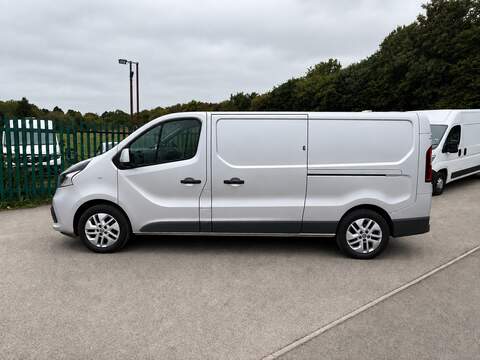 2.0 dCi 30 Tekna Panel Van 4dr Diesel Manual L2 H1 Euro 6 (120 ps)