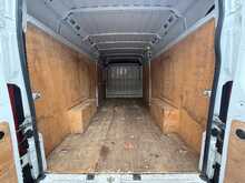 Peugeot Boxer BlueHDi 435 Professional Premium + 