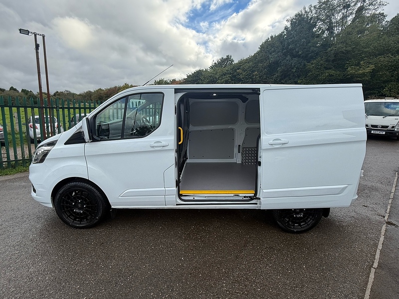 Ford 340 EcoBlue Trend Panel Van 2.0 Automatic Diesel
