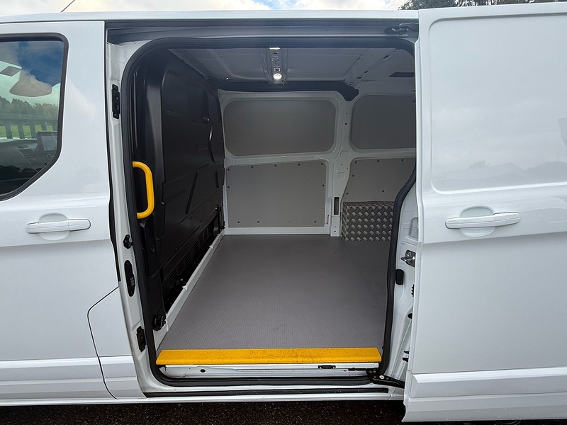 Ford 340 EcoBlue Trend Panel Van 2.0 Automatic Diesel