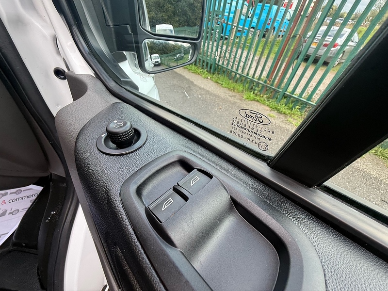 Ford 340 EcoBlue Trend Panel Van 2.0 Automatic Diesel