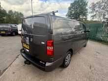 Vauxhall Vivaro Turbo D 3100 Sportive 