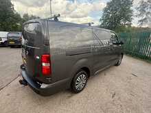 Vauxhall Vivaro Turbo D 3100 Sportive 