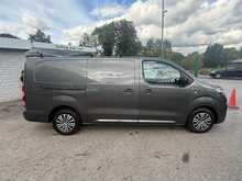 Vauxhall Vivaro Turbo D 3100 Sportive 