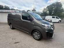 Vauxhall Vivaro Turbo D 3100 Sportive 