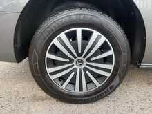 Vauxhall Vivaro Turbo D 3100 Sportive 