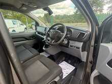 Vauxhall Vivaro Turbo D 3100 Sportive 