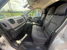 Renault Trafic dCi 29 Sport Nav 