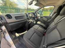 Renault Trafic dCi 29 Sport Nav 