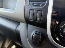 Renault Trafic dCi 29 Sport Nav 