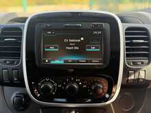 Renault Trafic dCi 29 Sport Nav 