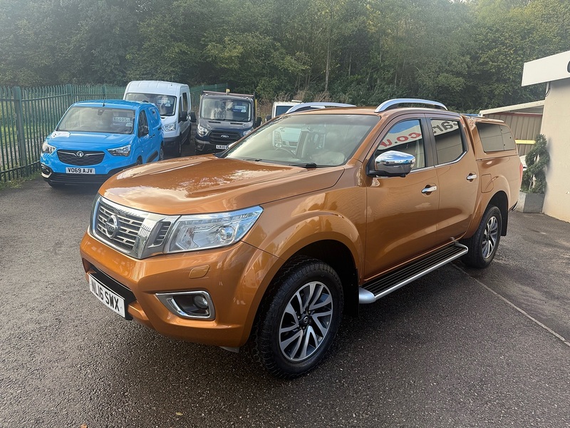 Nissan 2.3 dCi Tekna Pickup Double Cab 4dr Diesel Auto 4WD Euro 5 (190 ps)