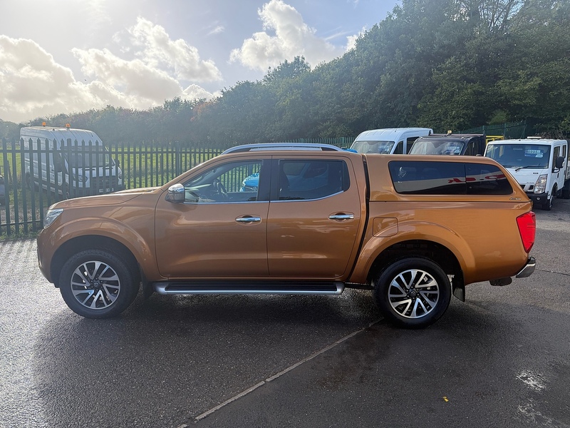 Nissan 2.3 dCi Tekna Pickup Double Cab 4dr Diesel Auto 4WD Euro 5 (190 ps)