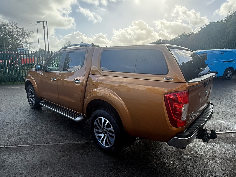 Nissan 2.3 dCi Tekna Pickup Double Cab 4dr Diesel Auto 4WD Euro 5 (190 ps)