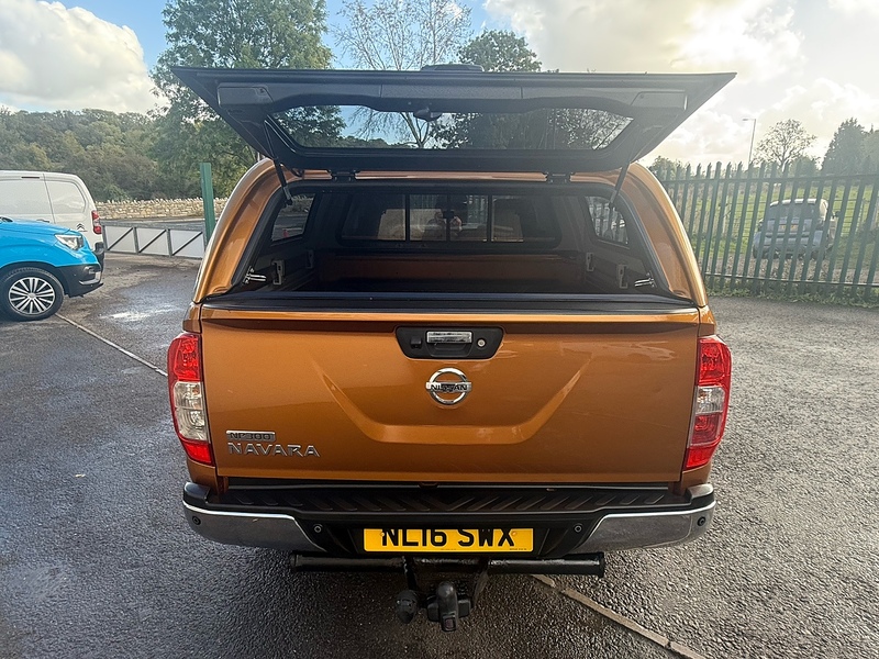 Nissan 2.3 dCi Tekna Pickup Double Cab 4dr Diesel Auto 4WD Euro 5 (190 ps)