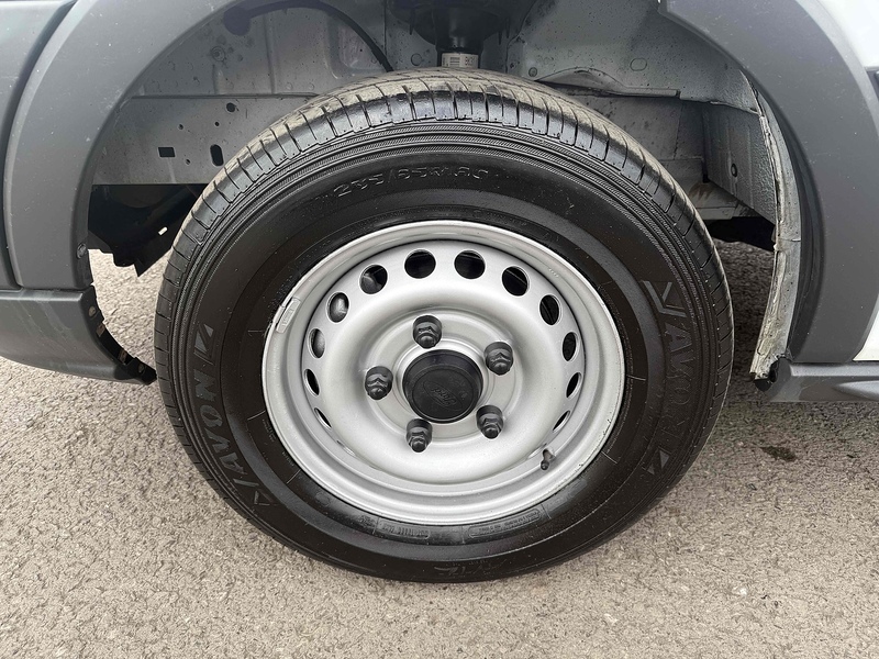 Ford No Standard Specification or Optional Extras.