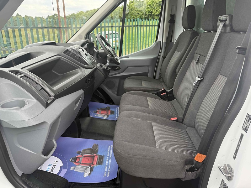 Ford No Standard Specification or Optional Extras.