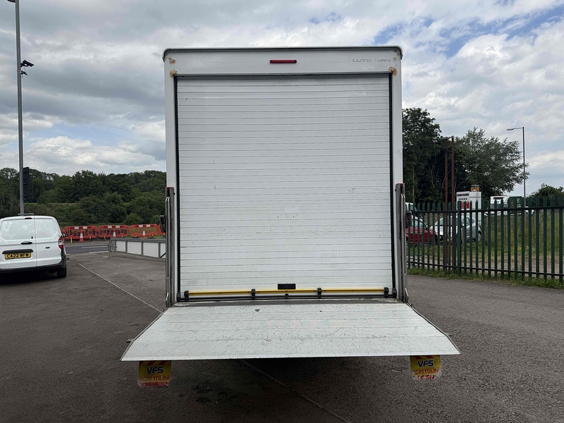 Ford No Standard Specification or Optional Extras.