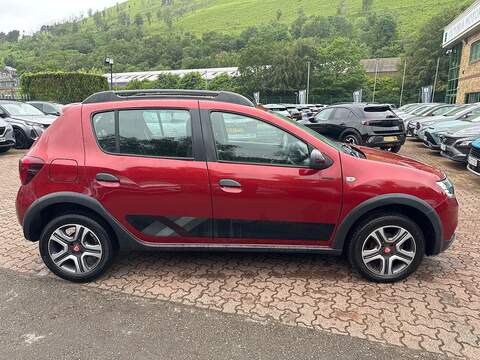 TCe Techroad Hatchback 0.9 Manual Petrol