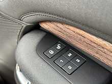 Land Rover Discovery TD V6 HSE 