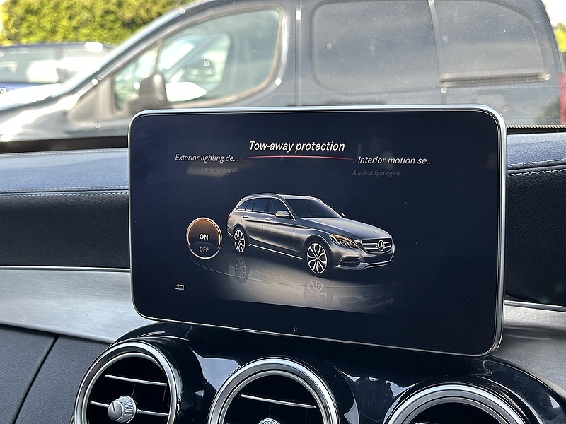 Mercedes-Benz C Class C250d AMG Line Premium Plus - U197