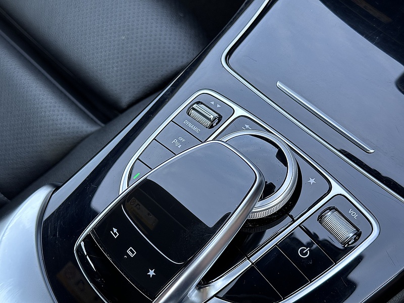 Mercedes-Benz C Class C250d AMG Line Premium Plus - U197