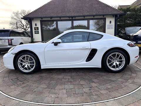 Porsche 718 Cayman T - U239