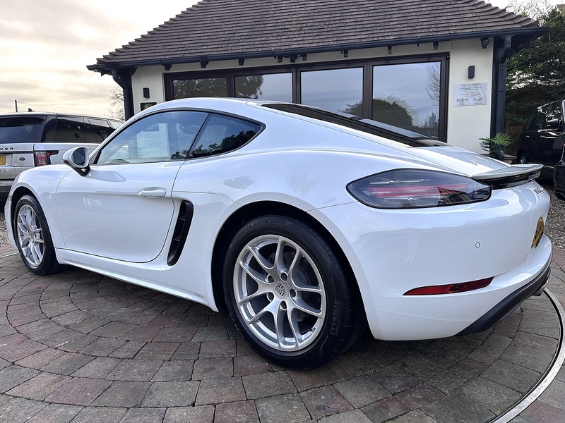 Porsche 718 Cayman T - U239