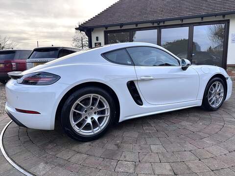 Porsche 718 Cayman T - U239