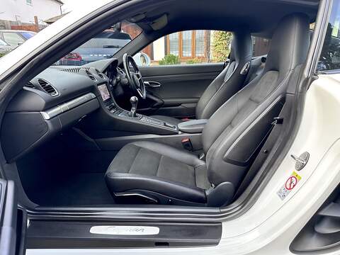 Porsche 718 Cayman T - U239