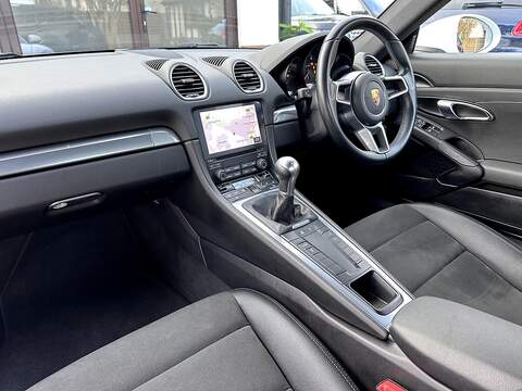 Porsche 718 Cayman T - U239