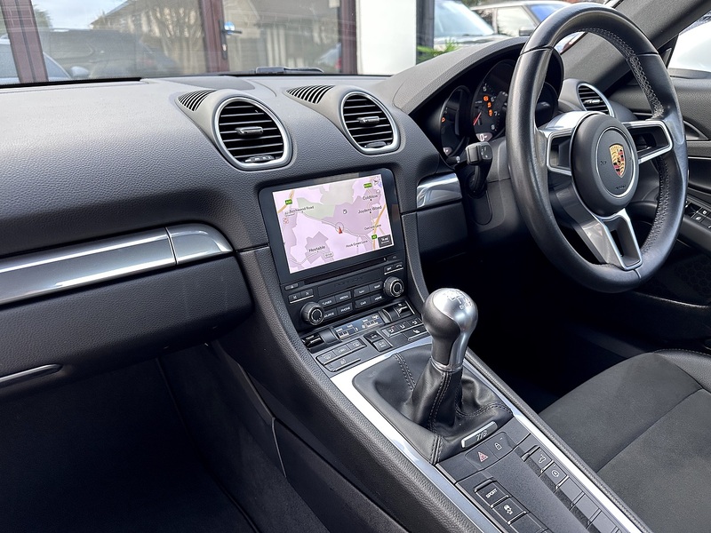 Porsche 718 Cayman T - U239
