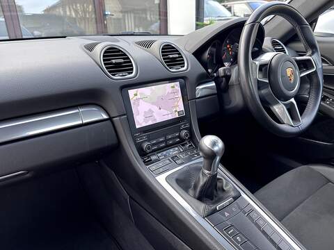 Porsche 718 Cayman T - U239
