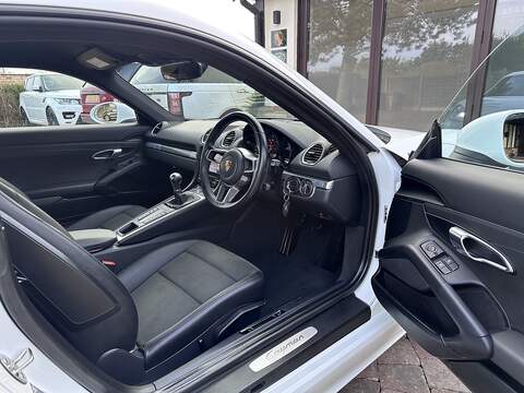 Porsche 718 Cayman T - U239