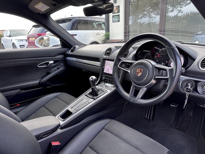 Porsche 718 Cayman T - U239