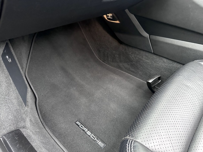 Porsche 911 991 Carrera - U244